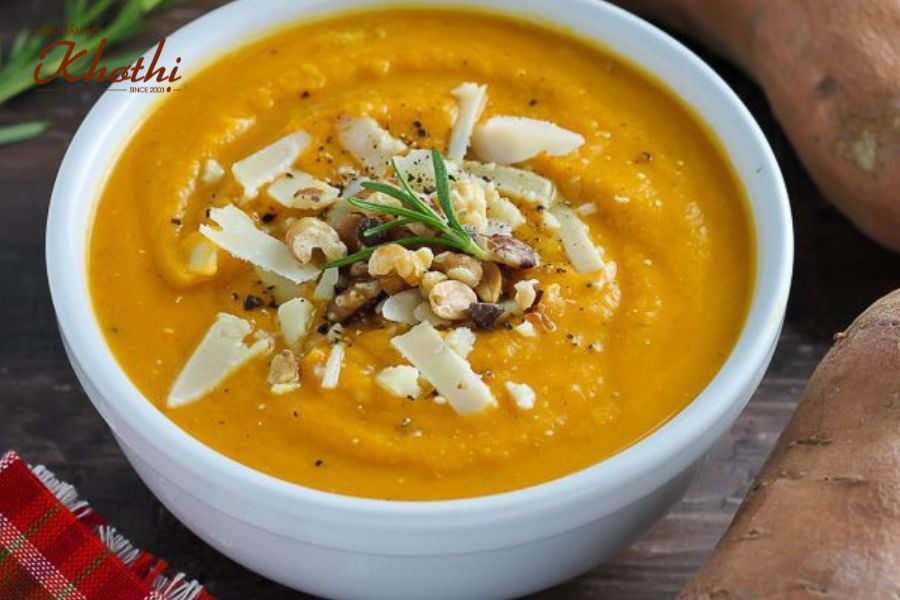 Cháo khoai lang giàu vitamin A, C và chất xơ, giúp tăng cường hệ miễn dịch và hỗ trợ tiêu hoá.