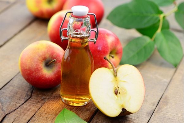 Màng bọc thực phẩm và giấm táo có tác dụng đốt cháy lượng mỡ thừa giúp giảm cân hiệu quả