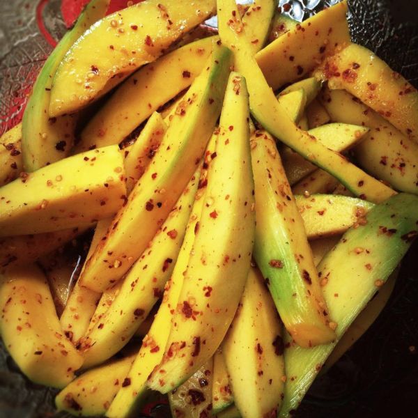 Xoài lắc là món ăn vặt giảm cân