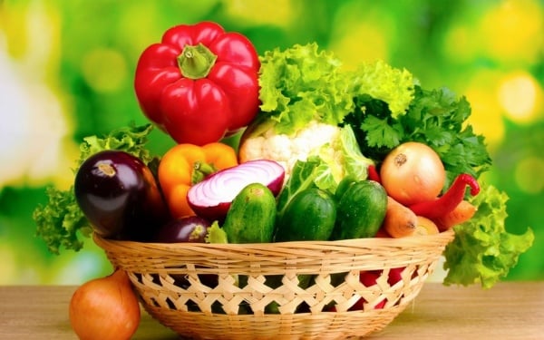 Bổ sung nhiều rau xanh cho chế độ ăn giảm cân