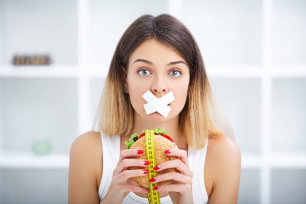 Nhịn đói không phải là cách giúp giảm cân nhanh hiệu quả