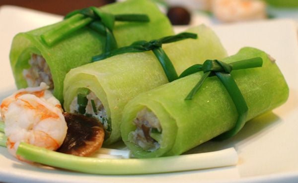 Món ngon giảm cân bí đao cuộn tôm thịt hấp đơn giản, dễ thực hiện