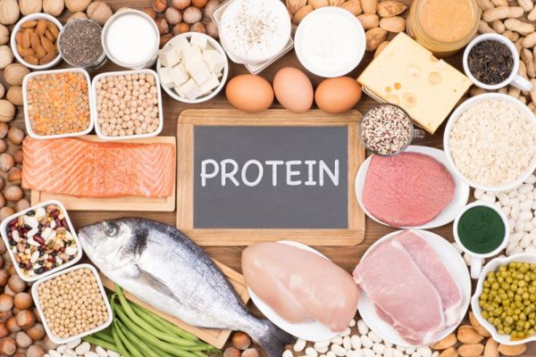 Cung cấp thêm chất đạm trong bữa ăn giảm cân bằng gạo lứt để đảm bảo cân bằng dinh dưỡng