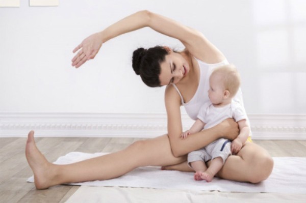Yoga giúp giảm mỡ sau sinh tại nhà