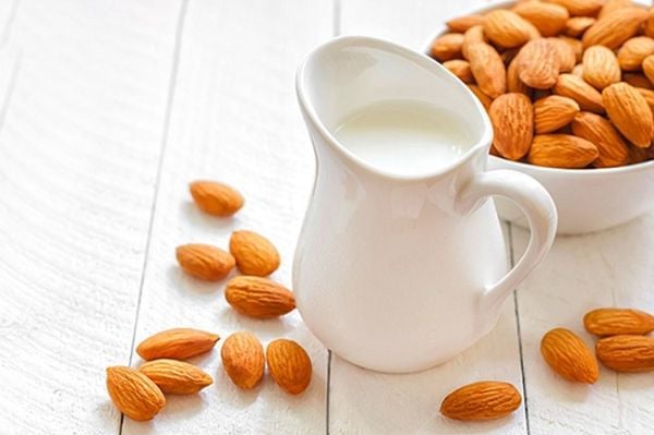 Sữa hạnh nhân không chỉ tốt cho sức khỏe mà còn có khả năng siết cân vô cùng hiệu quả Sữa hạnh nhân không chỉ tốt cho sức khỏe mà còn có khả năng siết cân vô cùng hiệu quả