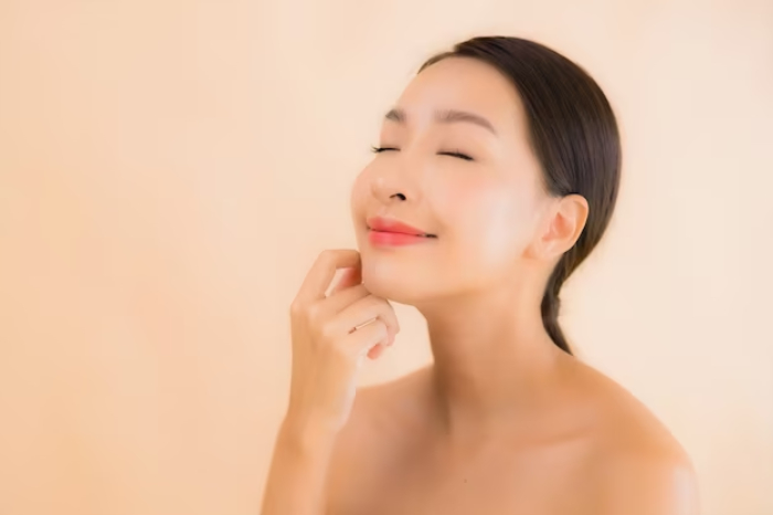 Hạn chế các tác động lên cằm sau khi tiêm filler.
