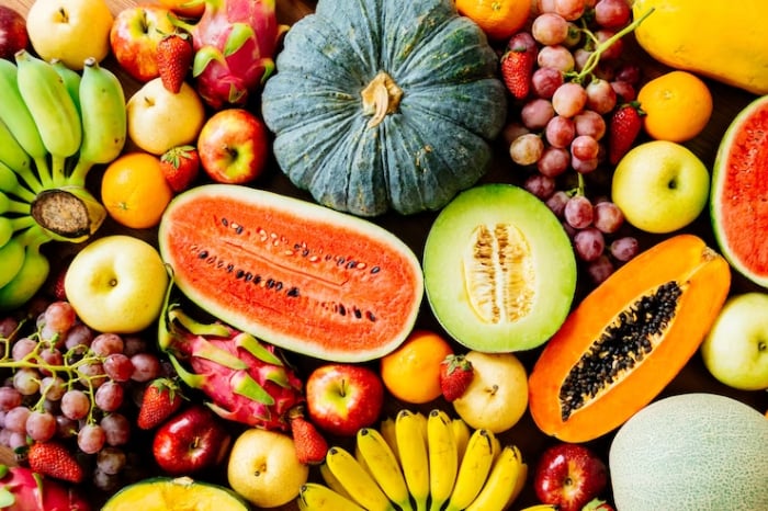 Hoa quả cung cấp nhiều vitamin và các chất có lợi khác giúp da khỏe mạnh hơn.