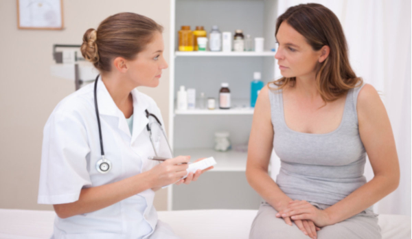 Liên hệ với bác sĩ khi thấy những dấu hiệu bất thường trên da của bạn.