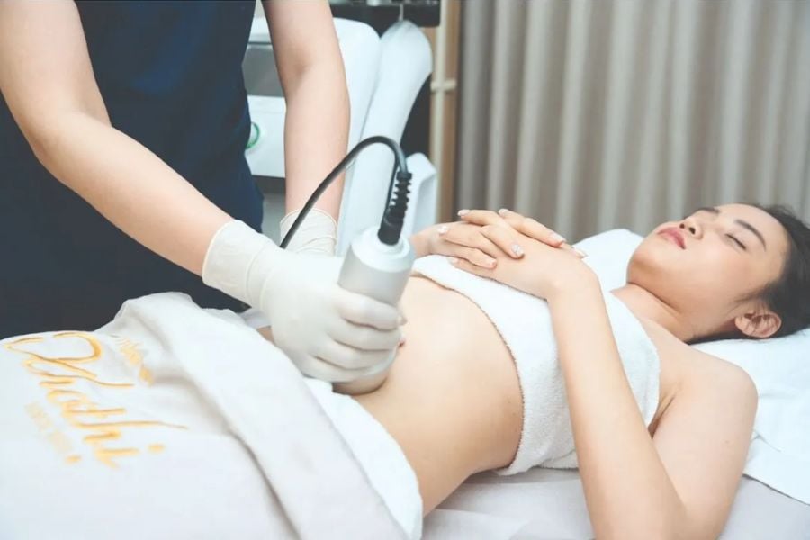 Giảm cân Ozimplux sử dụng công nghệ Robolux và hoạt chất Semaglutide.