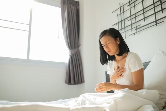 Người mắc các vấn đề tim mạch không nên căng chỉ collagen.