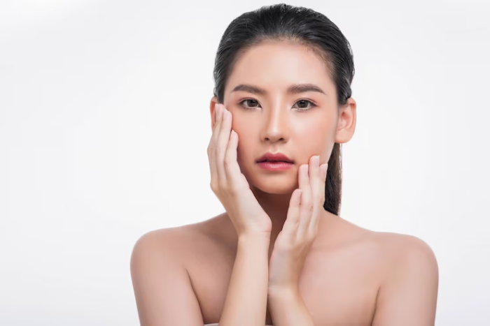 Mất cảm giác ở mặt xảy ra do tổn thương dây thần kinh dưới da.