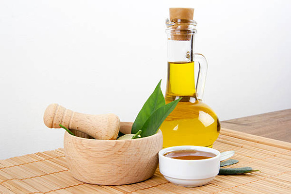 mật ong và dầu oliu có công dụng trị nám