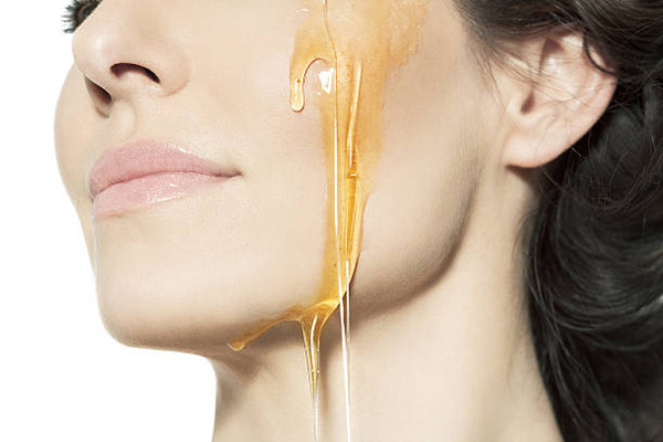 Mật ong chứa các thành phần axit amin, vitamin, khoáng chất