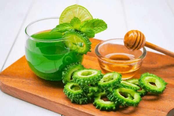 Nước ép khổ qua mang lại nhiều lợi ích bất ngờ nước ép khổ qua được áp dụng nhiều trong thực đơn giảm cân