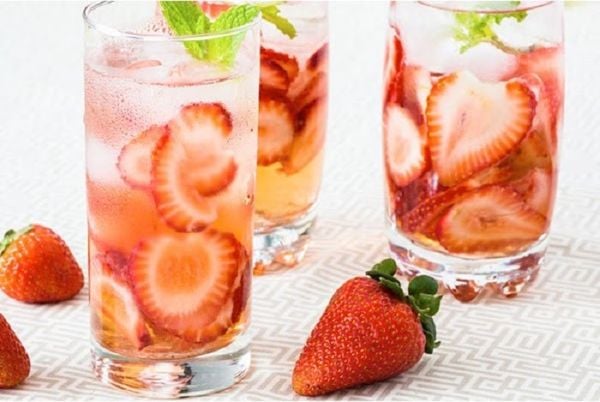 Dâu tây chứa nhiều dưỡng chất tốt cho cơ thể detox từ dâu tây chứa nhiều dưỡng chất tốt cho cơ thể