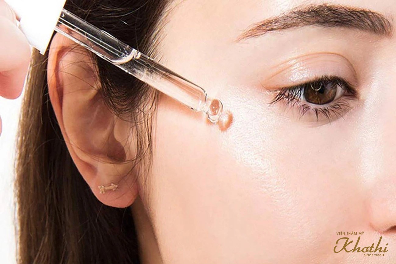 serum trắng da căng bóng