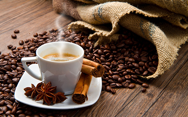 thời điểm uống cafe tốt cho sức khỏe nhất là buổi sáng hay trước vận động khoảng 30 phút đến 1 tiếng