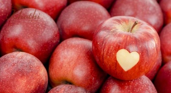 Táo là thực phẩm trẻ hóa làn da mặt rất giàu polysaccharide và vitamin