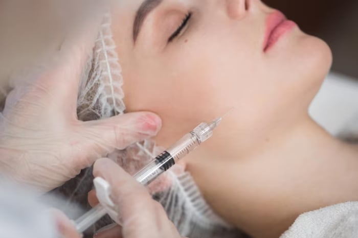 Tiêm dặm lại để duy trì hiệu quả trẻ hóa làn da.