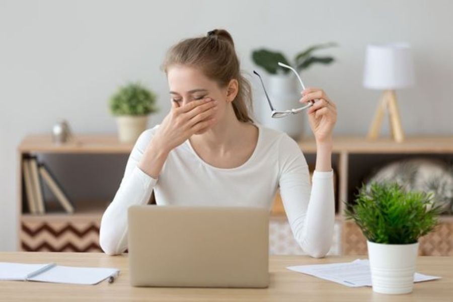 Tiêm tan quầng thâm mắt Khơ