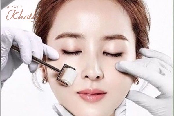 Lăn kim trẻ hóa da bằng tế bào gốc