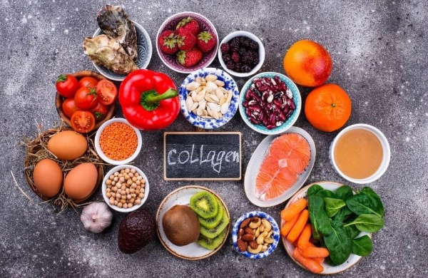 Thực phẩm giàu collagen và vitamin C giúp trẻ hóa làn da.