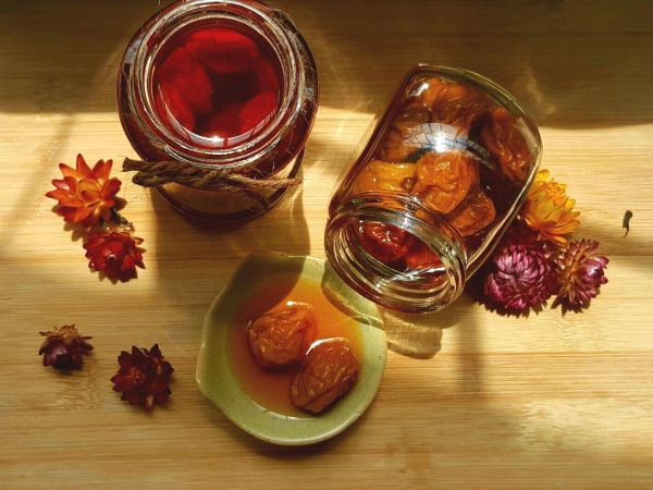 Nước mơ ngâm muối vừa giải khát vừa giúp giảm cân