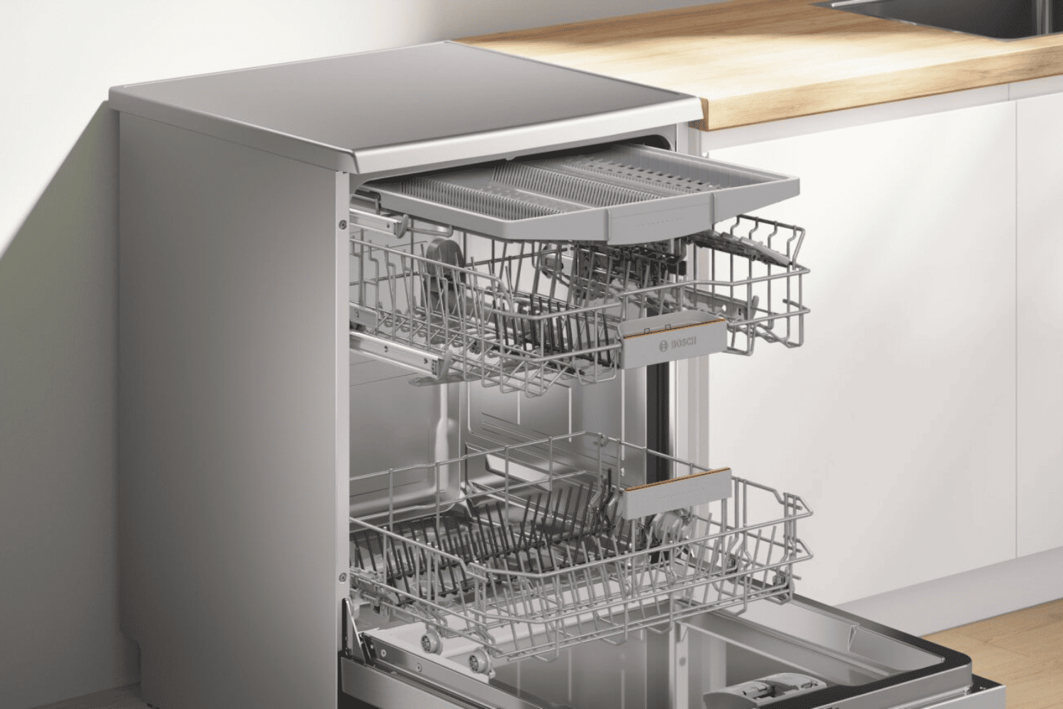 Máy rửa chén độc lập Bosch SMS4EMI06E có sức chứa lên đến 14 bộ đồ ăn Châu Âu