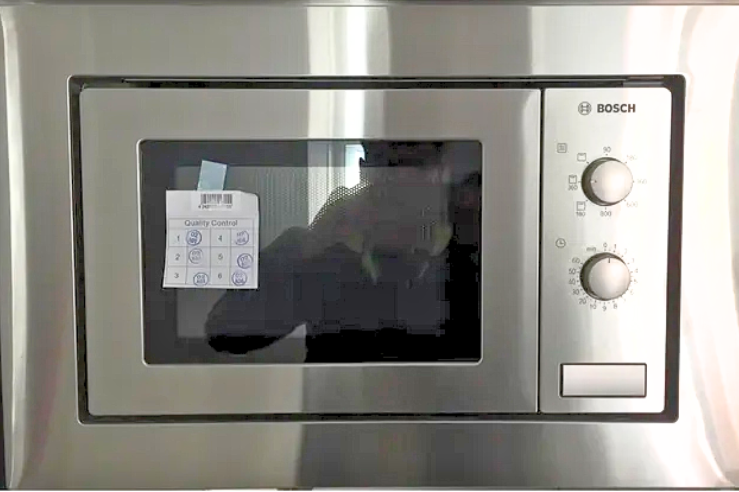 Lò vi sóng Bosch HMT72G650 Serie 2 tích hợp các tính năng an toàn và tiện ích khác