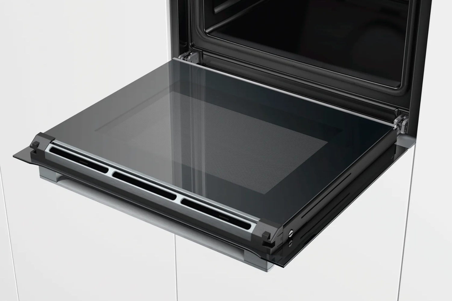 Lò nướng Bosch HBA22B250E Serie 6 cung cấp không gian rộng rãi để bạn thỏa sức sáng tạo