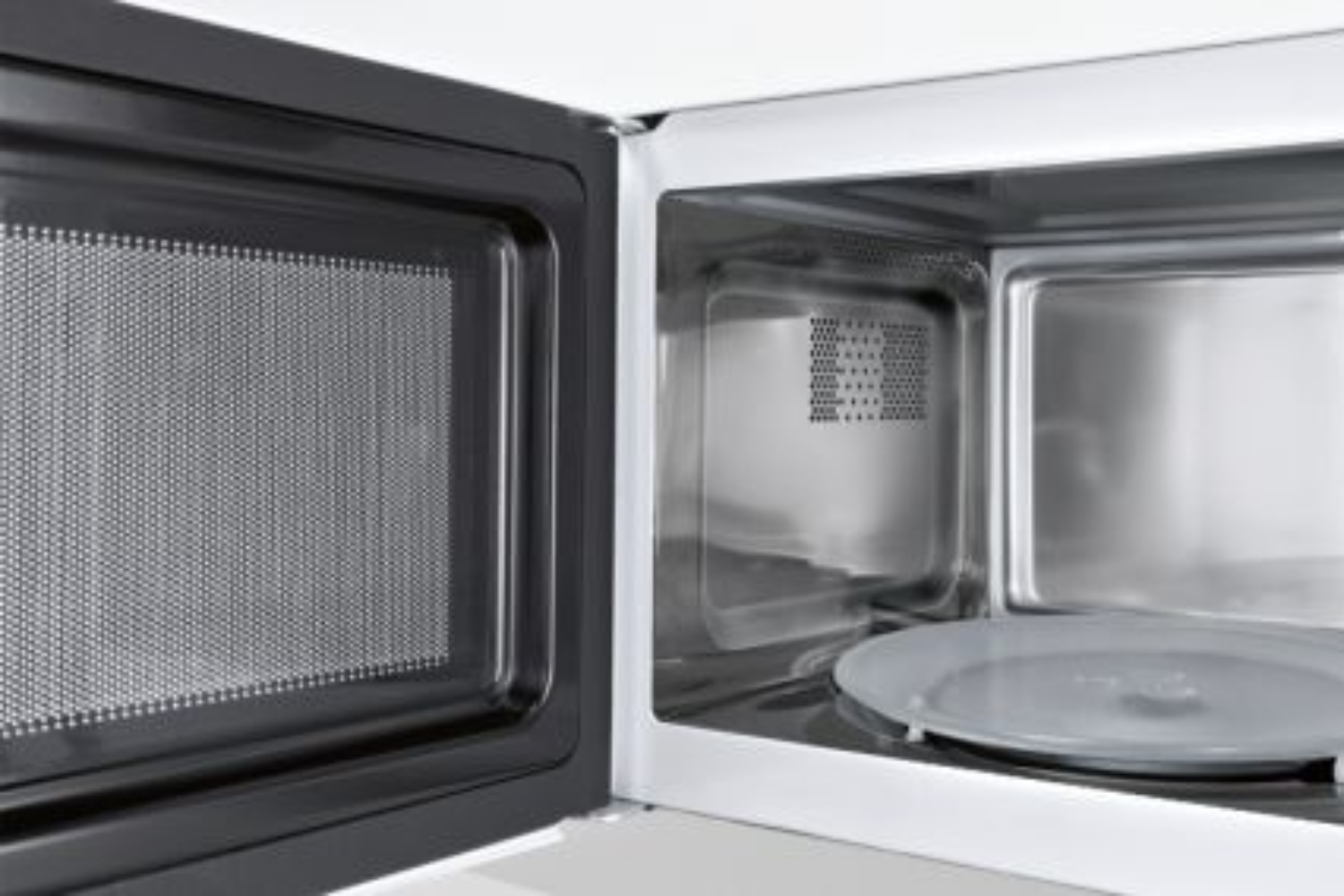 Lò vi sóng Bosch HMT72G650 được trang bị 5 mức công suất vi sóng và nướng mạnh mẽ