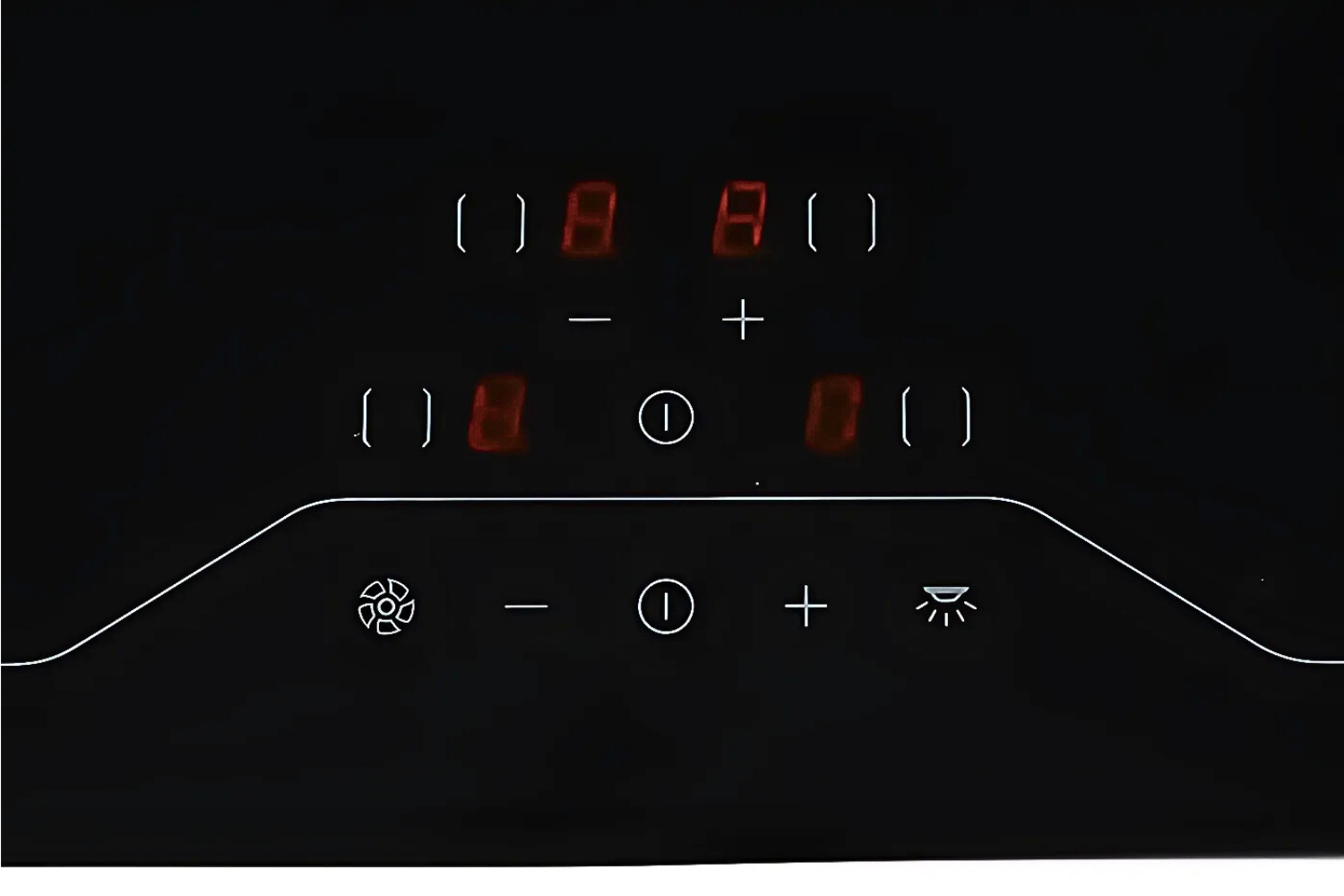 Bếp từ 04 vùng nấu Malloca MH-784 ITG được trang bị bảng điều khiển cảm ứng siêu nhạy