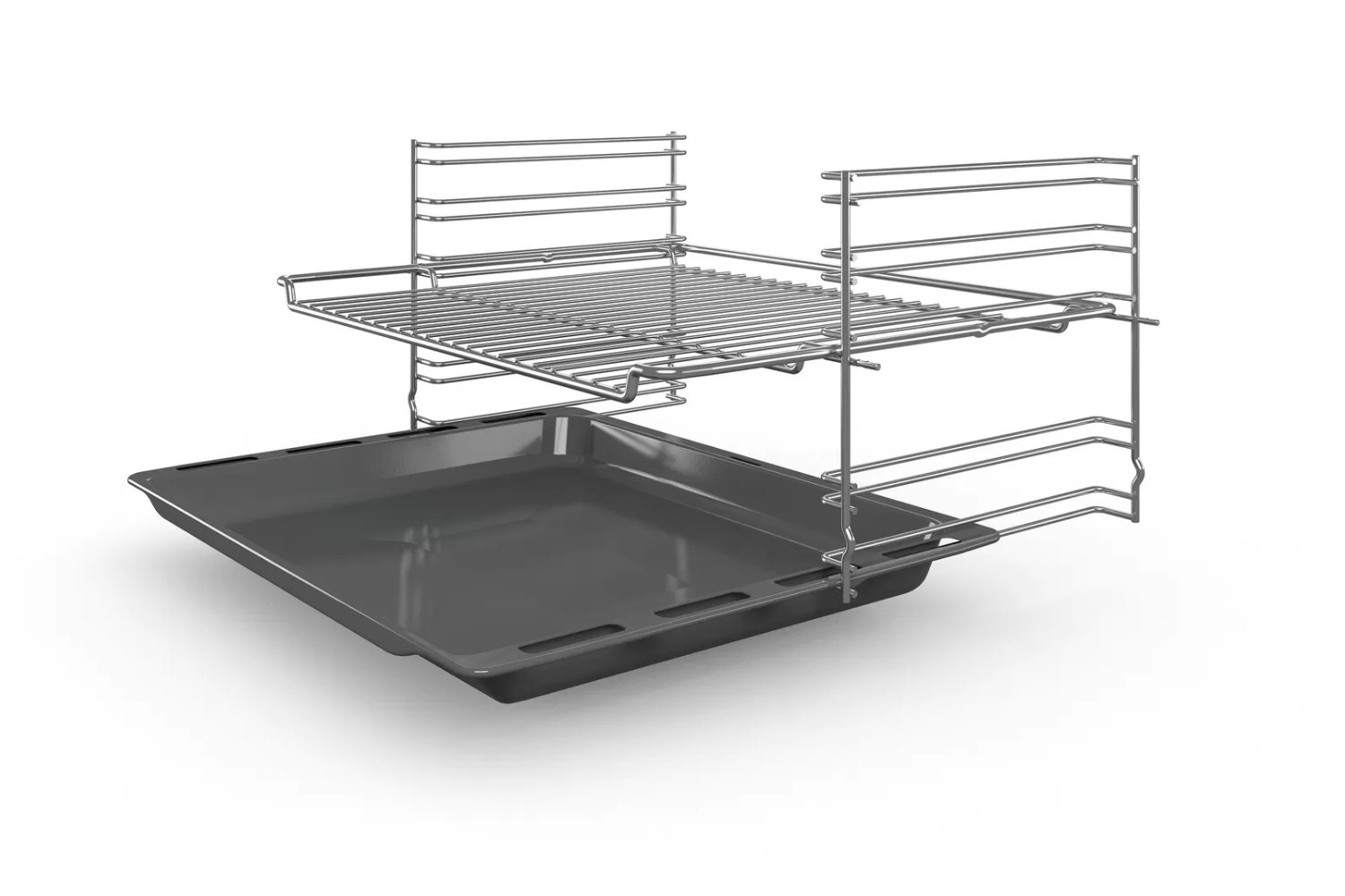 Lò đi kèm 2 vỉ nướng bằng inox, 2 khay nướng nhỏ và 1 khay nướng lớn