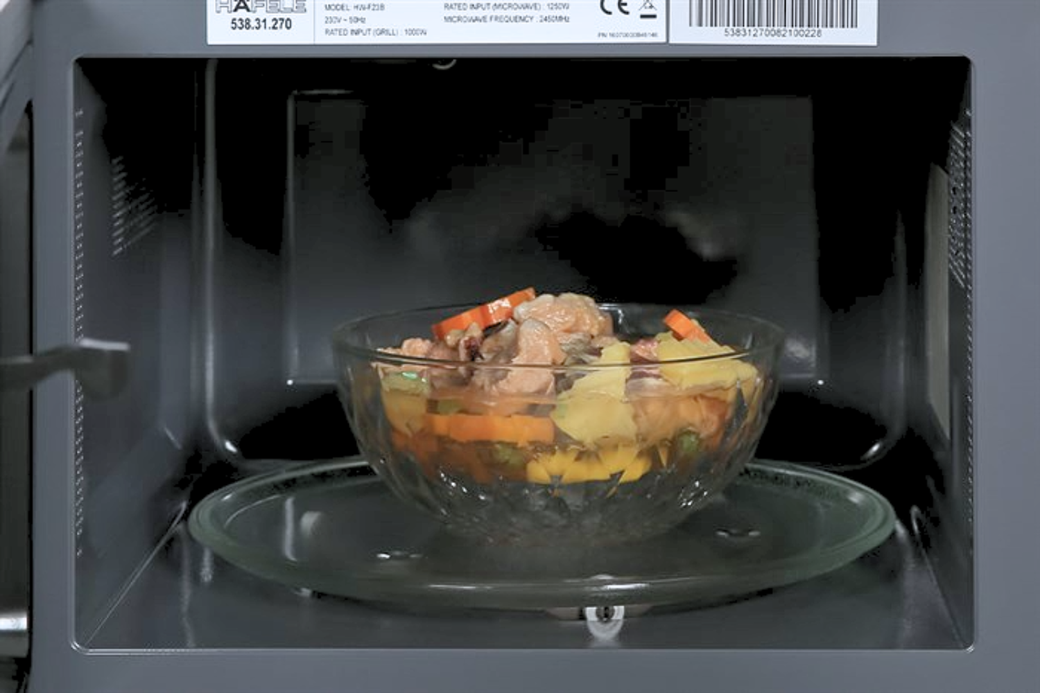 Lò vi sóng Hafele HW-F23B sở hữu dung tích 23 lít, cân bằng giữa hiệu suất và sự gọn gàng