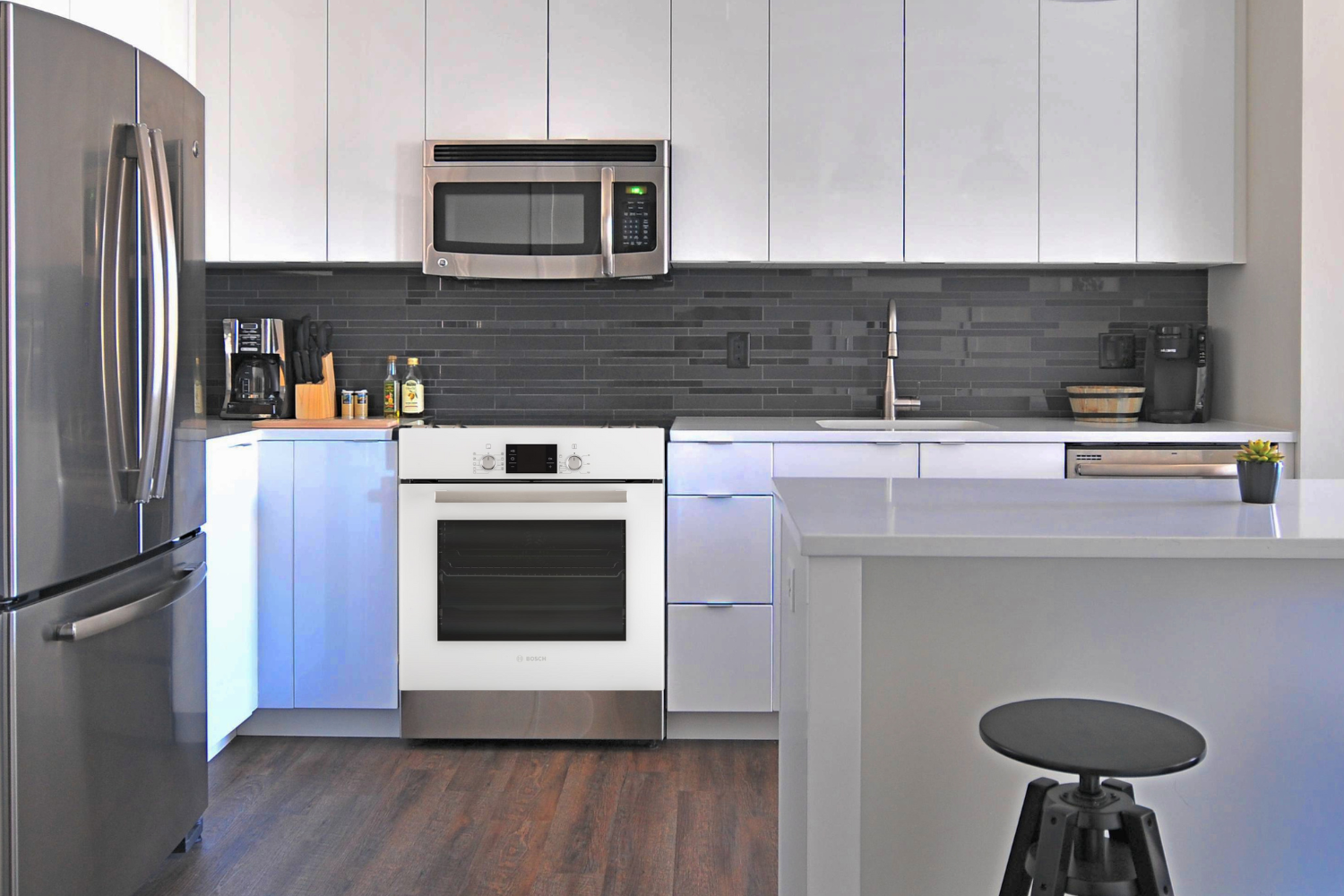 Lò nướng Bosch HBA43S320E sở hữu thiết kế lắp âm tủ hiện đại