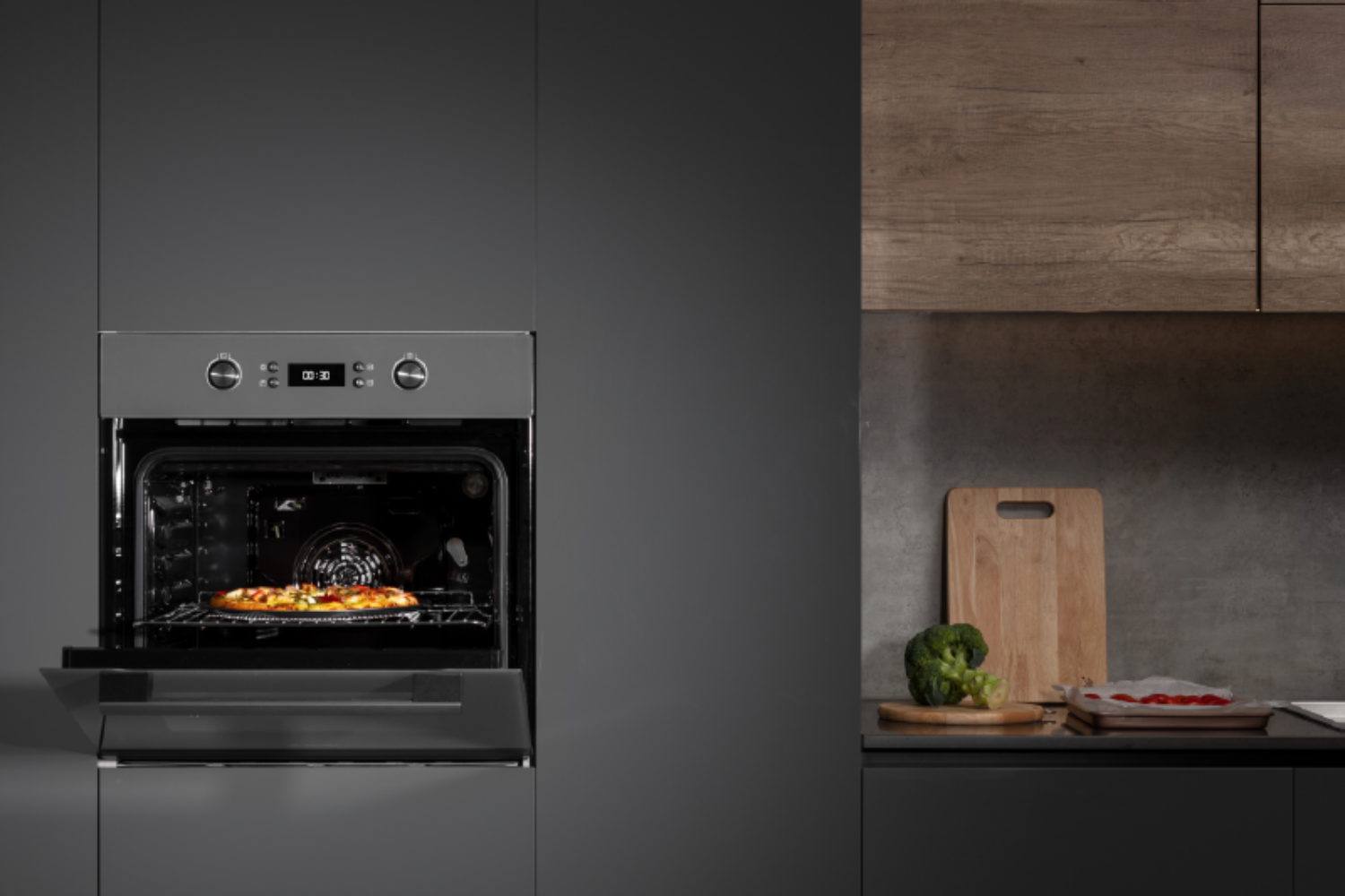 Lò nướng Malloca MOV-65 PYRO có phần thân lò được giấu gọn trong tủ bếp