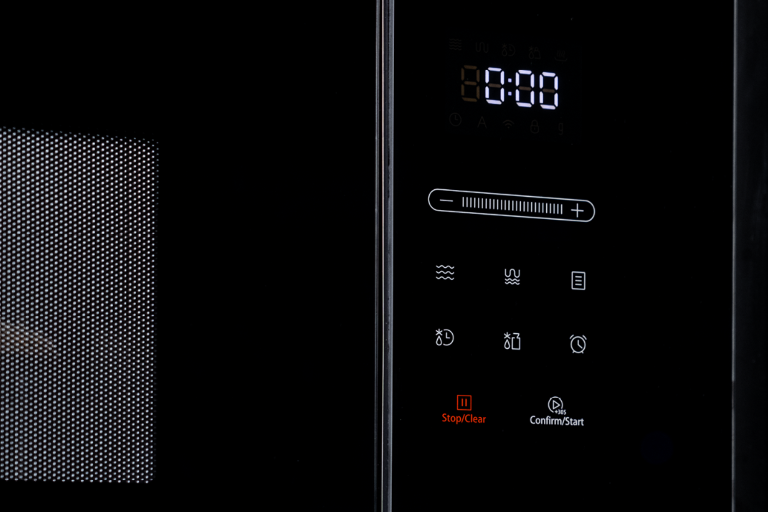 Lò vi sóng Malloca MW 925BF mang đến trải nghiệm tương tác thân thiện và dễ sử dụng cho mọi đối tượng