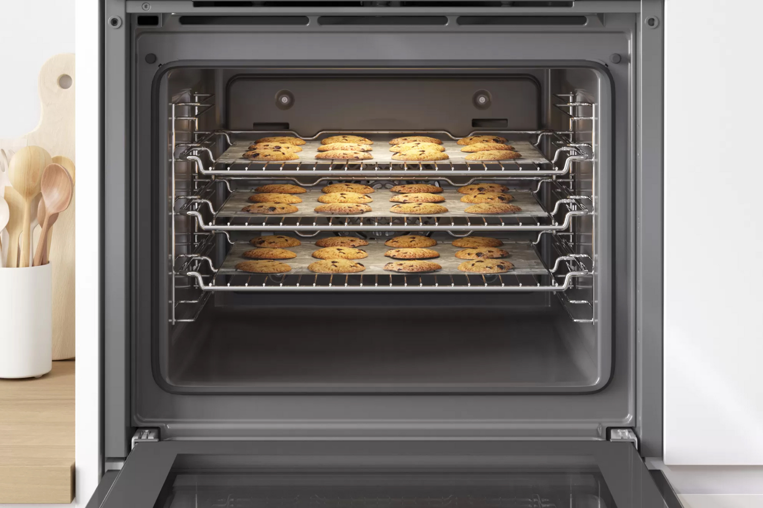 Với 5 rãnh trượt bên trong, bạn có thể dễ dàng điều chỉnh độ cao của vỉ nướng và khay nướng