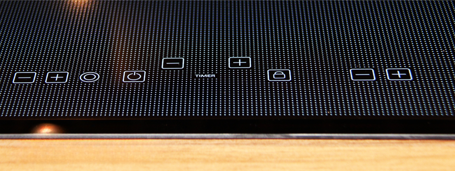 Khung vỏ của bếp điện từ Malloca MH-02IR SB được chế tạo từ thép cứng và nhựa tổng hợp cao cấp