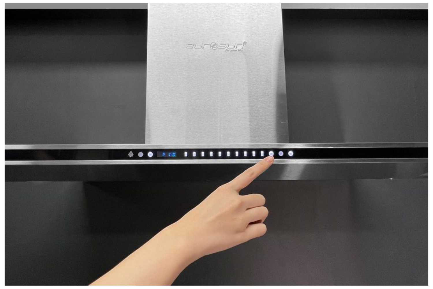 Điều khiển cảm ứng hiện đại – Dễ sử dụng, dễ điều chỉnh