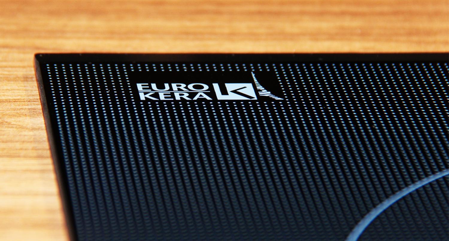 Bếp điện từ Malloca MH-02IR SB sở hữu mặt kính Eurokera chịu lực, chịu nhiệt và chống trầy xước