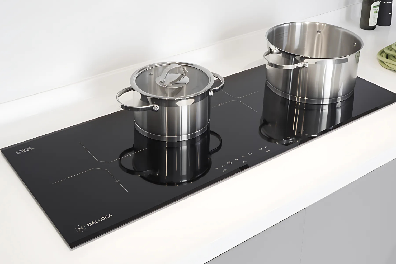 Bếp MH-04IR S được thiết kế để lắp âm hoàn toàn vào mặt đá bếp, tạo sự liền mạch và gọn gàng