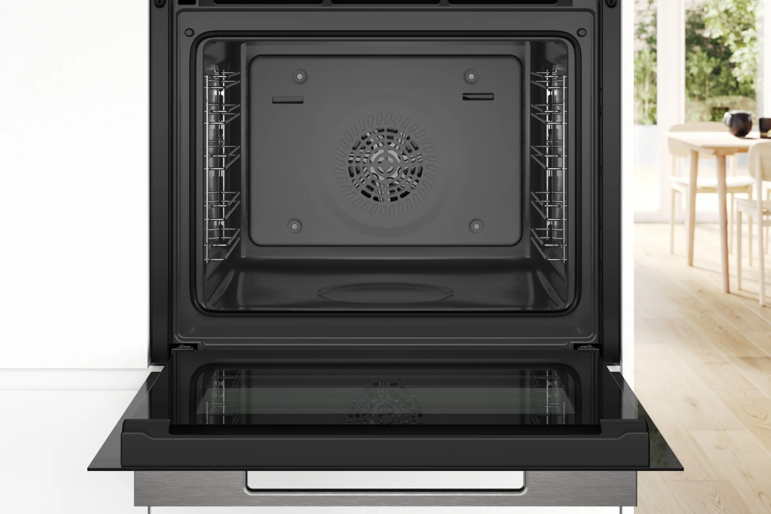 Lò nướng Bosch HBG7241B1 sở hữu dung tích khoang lên tới 71 lít