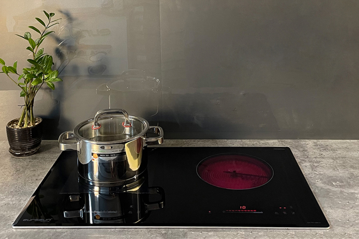 Bếp Eurosun EU-TE728pro Lắp Âm - 1 điện 1 từ