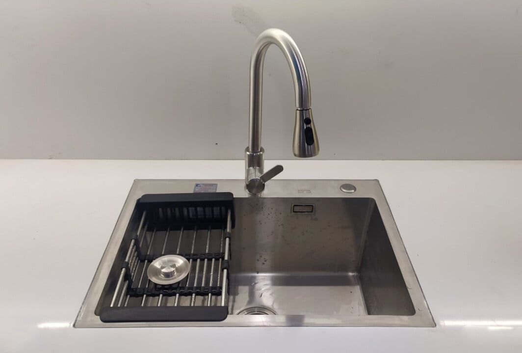 Lắp chậu kiểu bán âm (lắp bằng phẳng)