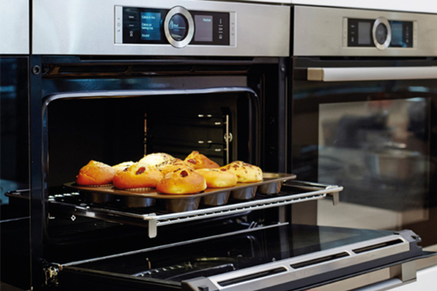 Lò tích hợp 5 mức công suất vi sóng từ 90W đến tối đa 900W