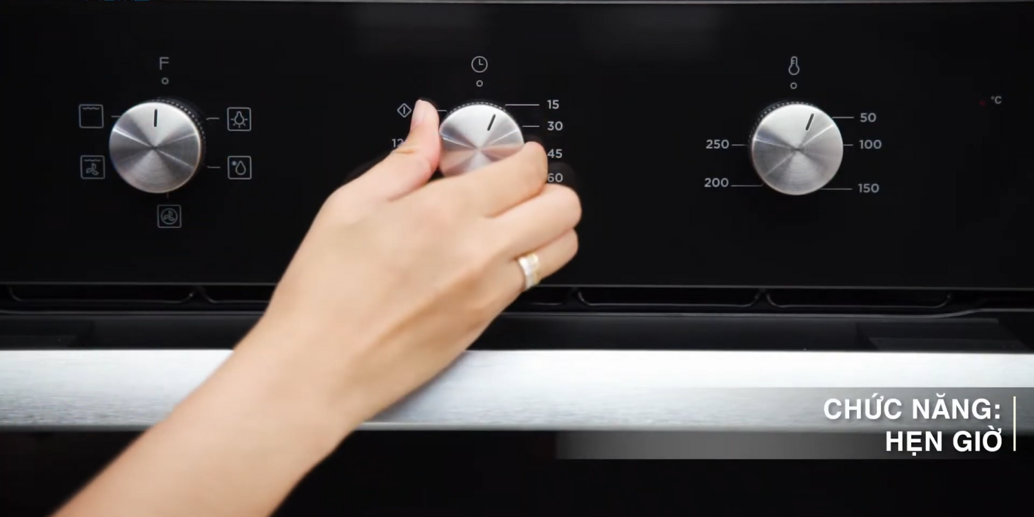 Chức năng hẹn giờ tự động tắt,&nbsp;cho phép bạn cài đặt thời gian nướng theo ý muốn