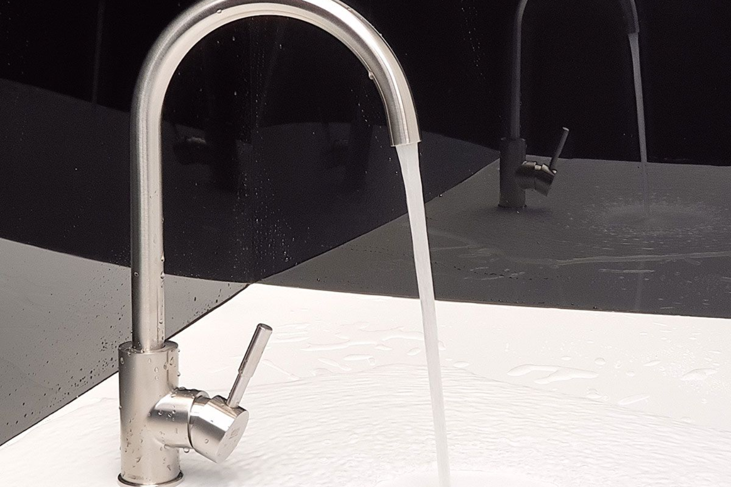 dau-voi-thiet-ke-tao-dong-nuoc-xoay-tiet-kiem-nuoc-chong-vang-hieu-qua