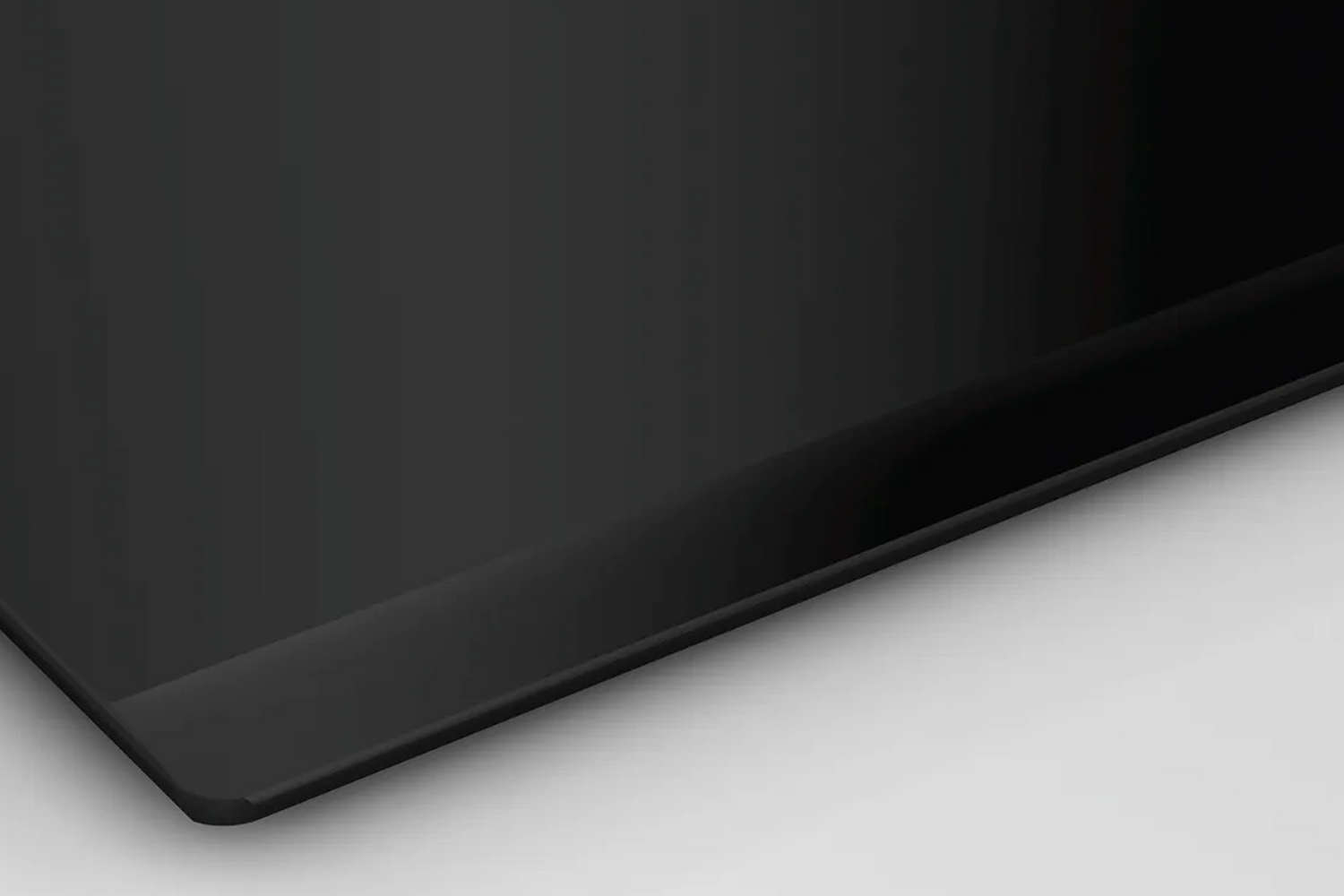 Mặt kính Vitroceramic trên Bosch&nbsp;PID651FC1E còn được phủ thêm một lớp men vitreous đặc biệt