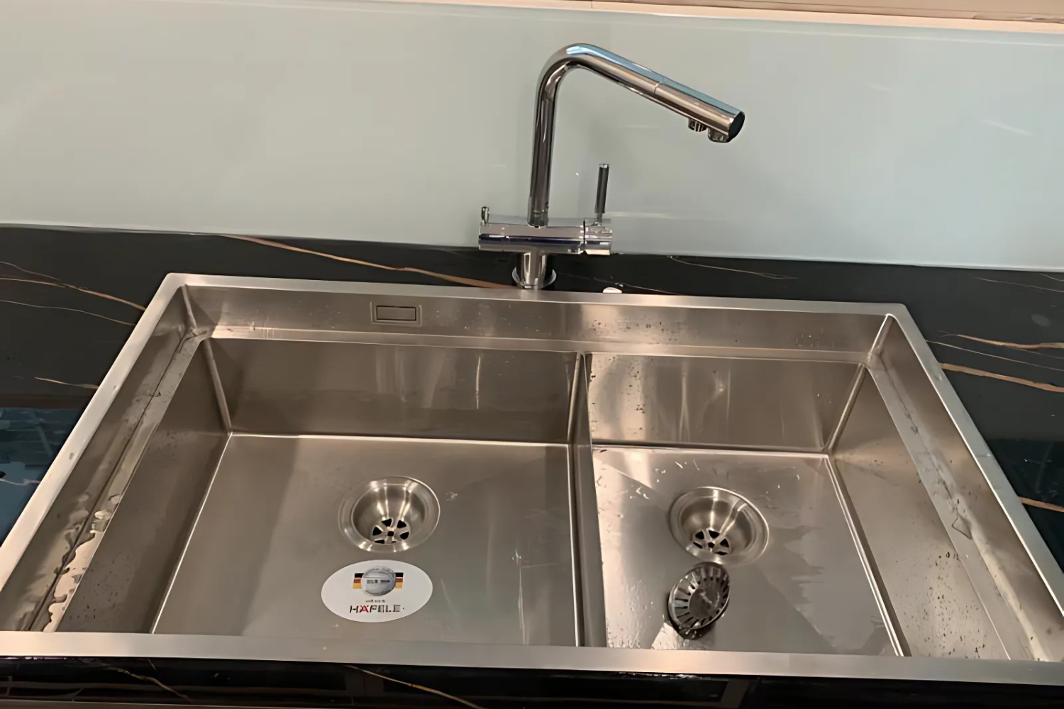 voi-voi-2-duong-nong-lanh-giup-tang-hieu-qua-rua